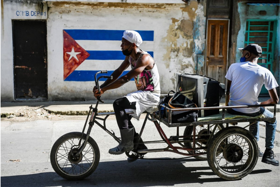 Paquetazo económico en Cuba: una operación torpe y suicida