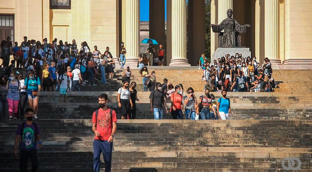 Del colapso financiero al estallido estudiantil: el tarifazo que encendió Cuba